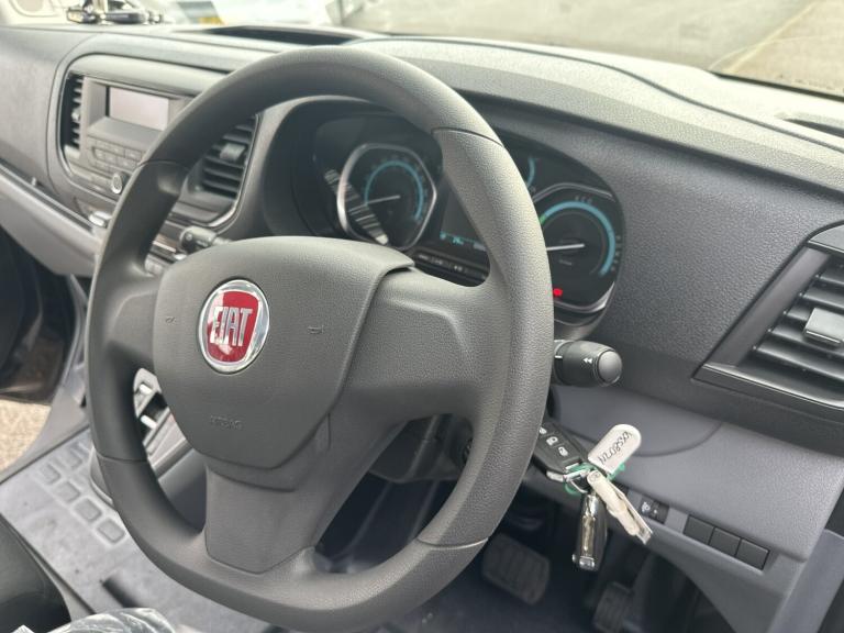 2023 Fiat Scudo 100kW 75kWh Tecnico Crew Van Auto Crew Bus Electric Automatic