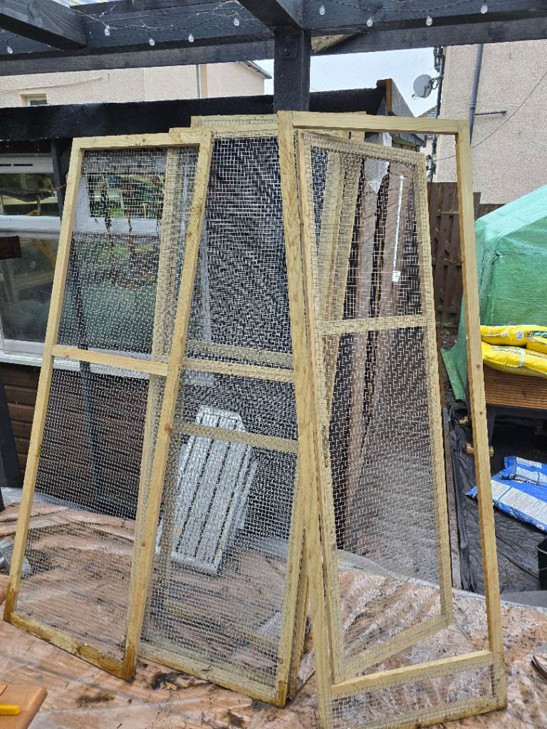 4x bird aviary panels