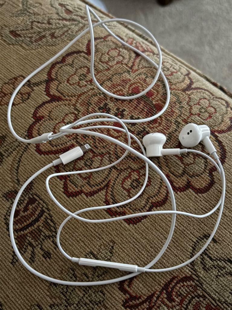 iPhone ear phones