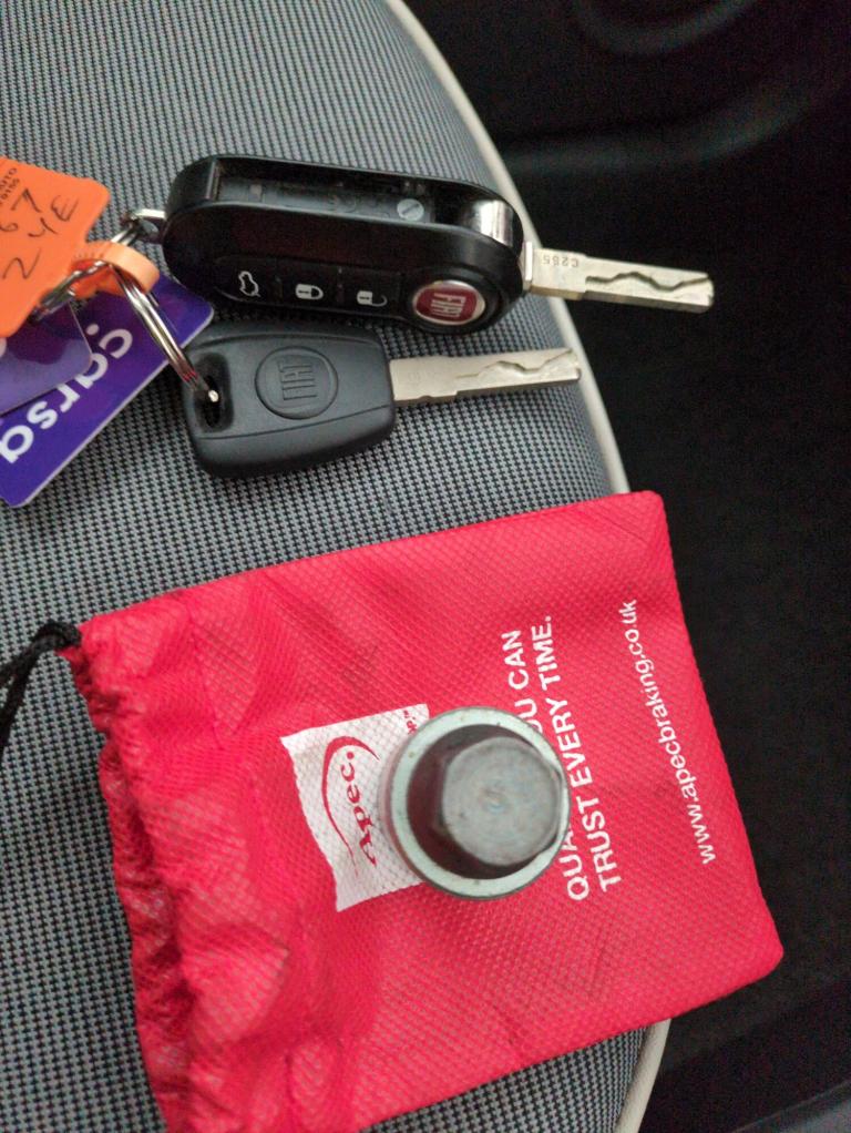 2017 Fiat 500 0.9 TwinAir 105 Lounge 3dr HATCHBACK PETROL Manual