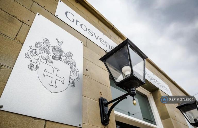 1 bedroom flat in Long Lane, Huddersfield, HD5 (1 bed) (#2722504)