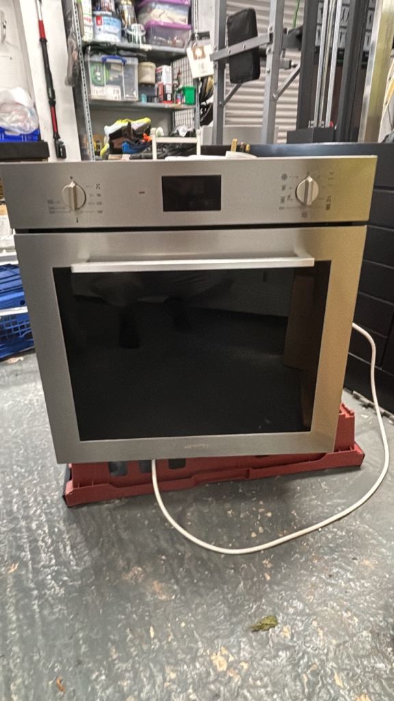 SMEG Built-In Electric Oven – Stainless Steel Finish