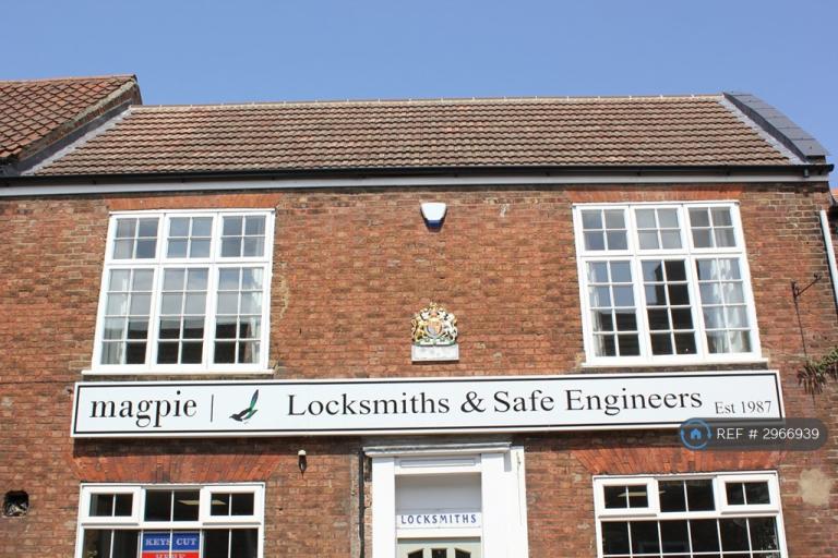 2 bedroom flat in Austin Street, King's Lynn, PE30 (2 bed) (#2966939)