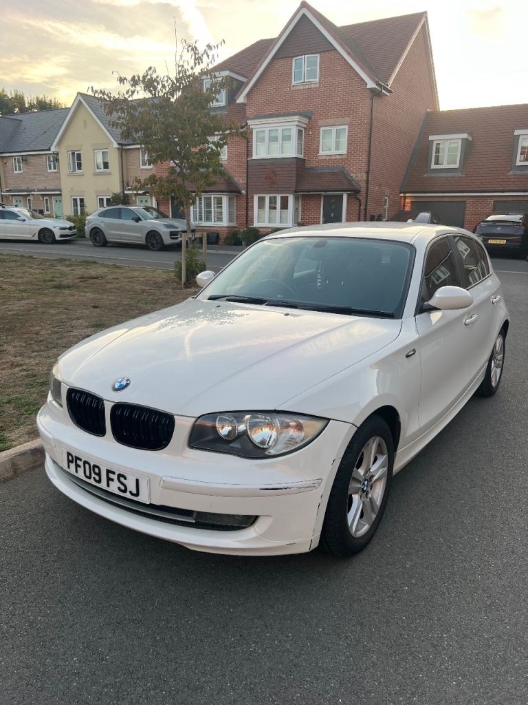 BMW, 1 SERIES, Hatchback, 2009, Semi-Auto, 1995 (cc), 5 doors
