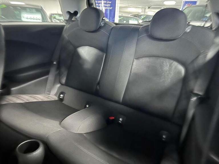 2017 MINI Hatch 1.5 Cooper Hatchback 3dr Petrol Manual Euro 6 (s/s) (136 ps) Hatchback Petrol Manual