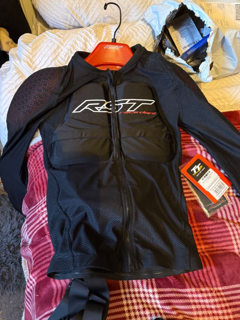 RST vest