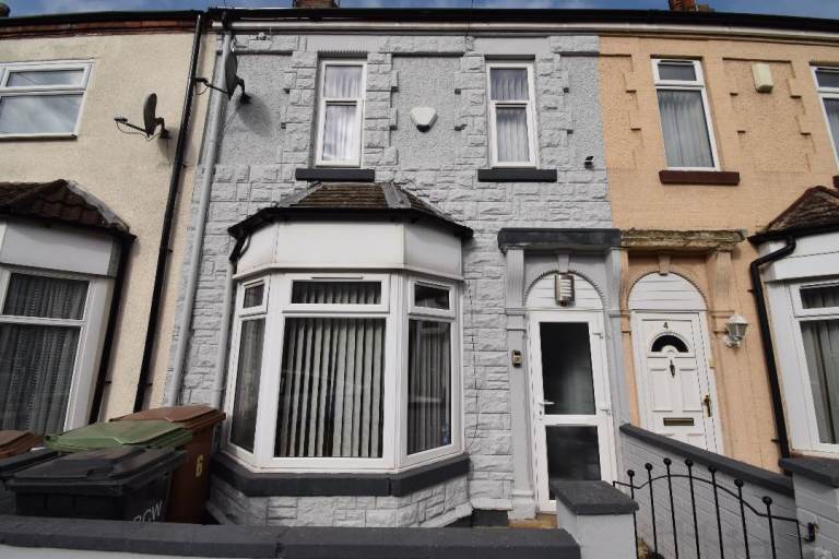 Fully Furnished 3-Bedroom Mid-Terrace House, Wellingborough, Northamptonshire