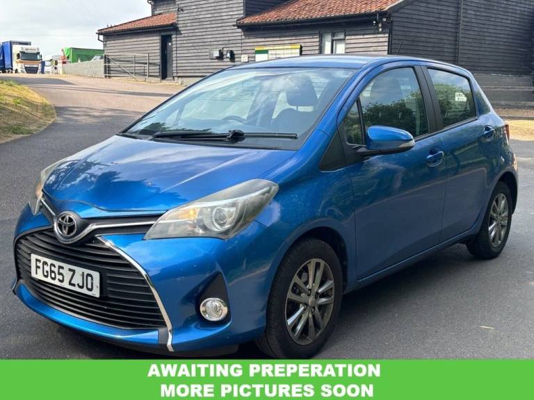 2015 Toyota Yaris 1.33 Dual VVT-i Icon Hatchback 5dr Petrol Multidrive S Euro 5 Euro 5 (99 ps Hat...