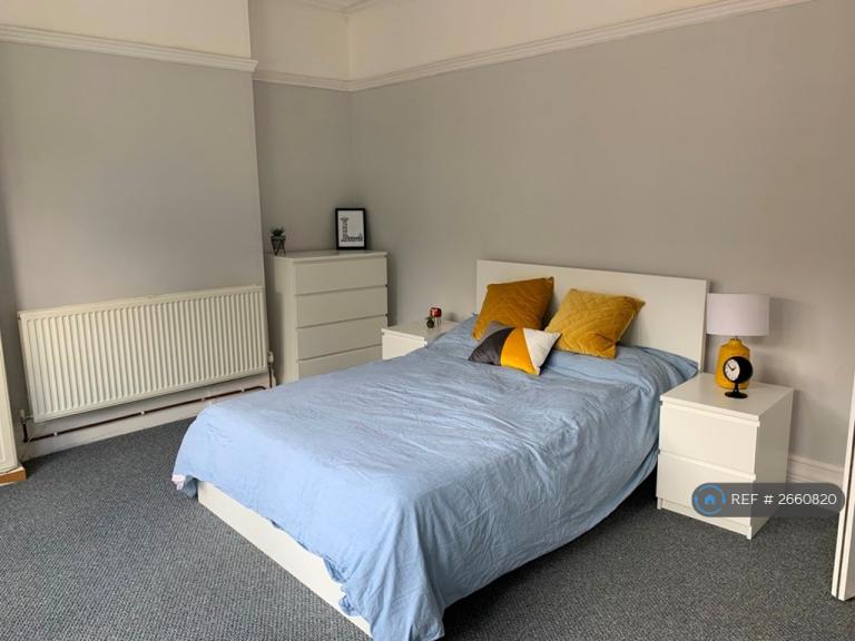 6 bedroom house in Daneshill Road, Leicester, LE3 (6 bed) (#2660820)