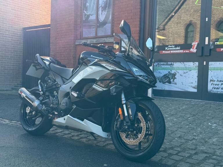 2022 Kawasaki Ninja 1000sx performance tourer motorcycle- only 2550 miles