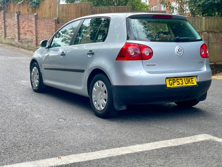 Volkswagen, GOLF, Hatchback, 2004, Manual, 1598 (cc), 5 doors