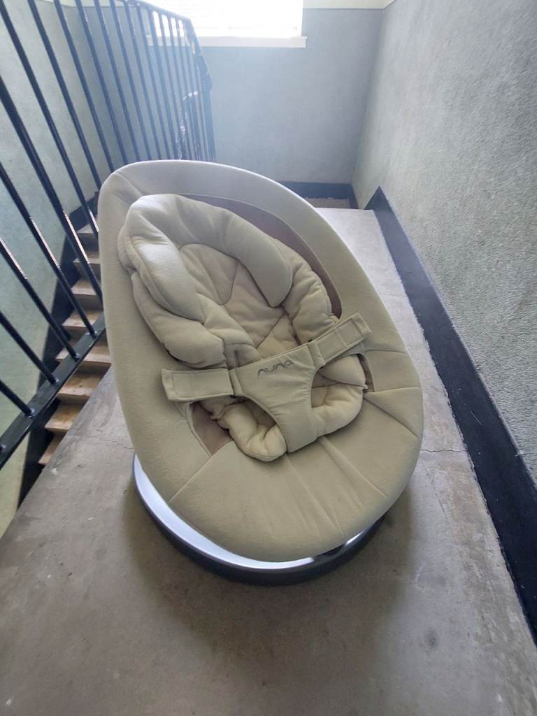 Nuna Leaf Grow Baby Bouncer – Beige, Good Condition