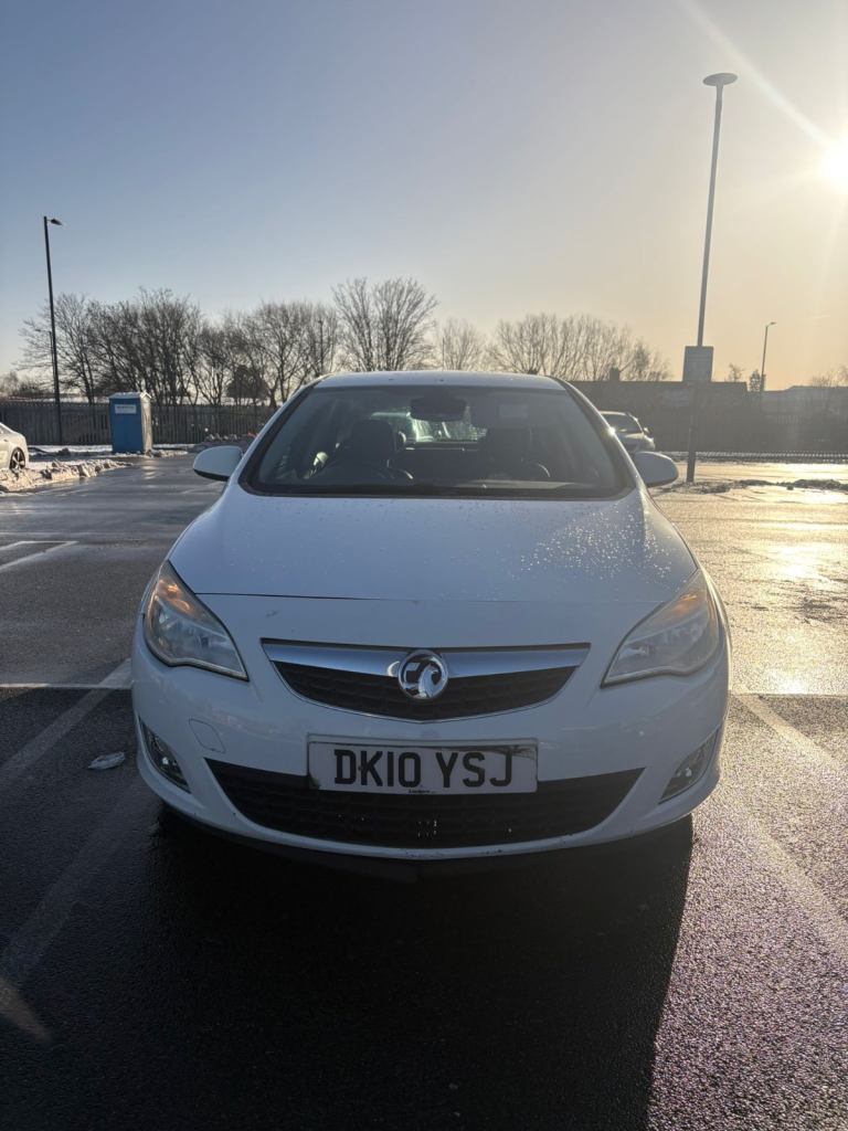 Vauxhall, ASTRA, Hatchback, 2010, Manual, 1598 (cc), 5 doors