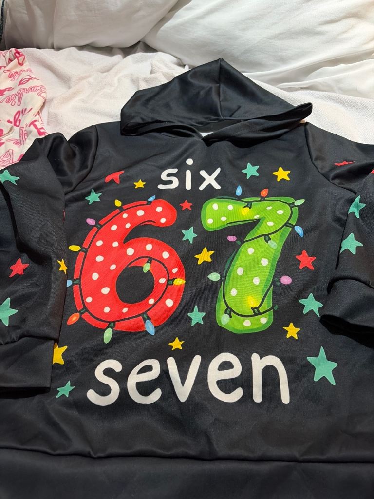 Boys 6 7 Christmas jumper age 11 t 12 yrs 