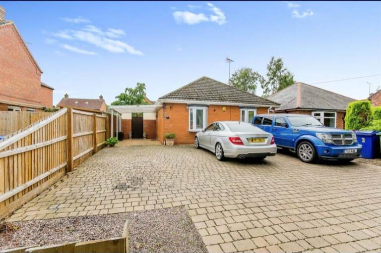 4 bedroom bungalow 