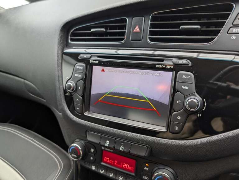 2015 Kia Ceed 1.6 GDi EcoDynamics 3 Hatchback 5dr Petrol Manual Euro 5 (s/s) (133 bhp) -  HATCHBA...