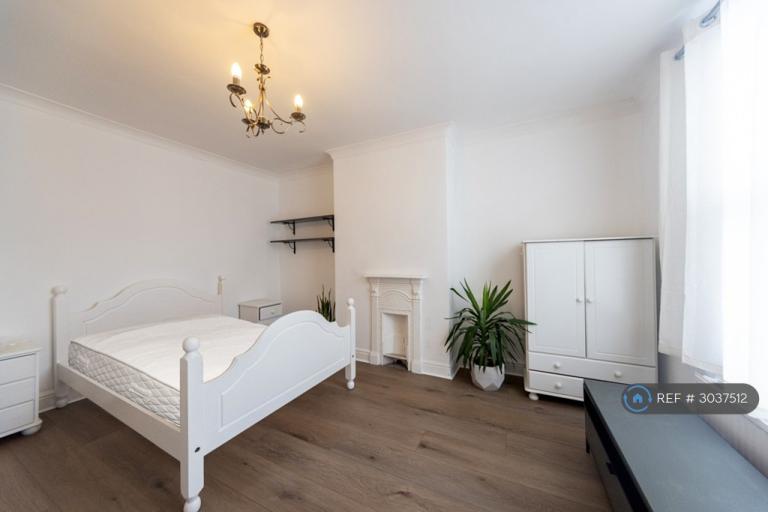 3 bedroom house in Sowood St, Leeds, LS4 (3 bed) (#3037512)