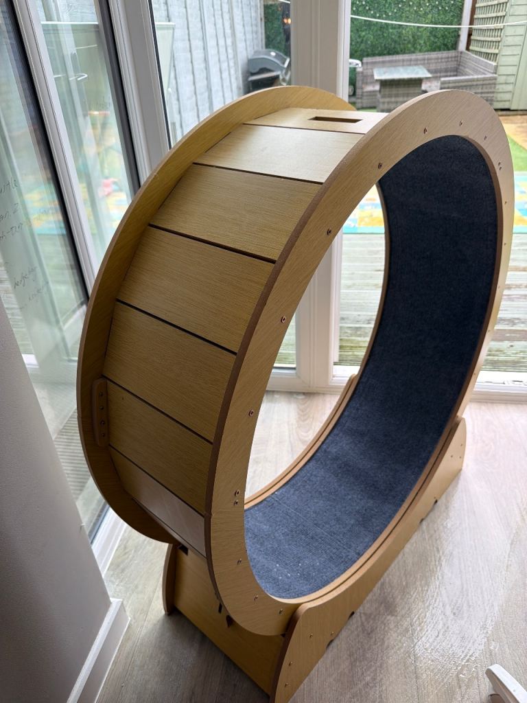 Wooden Cat Exercise Wheel – Excellent Condition almost new 