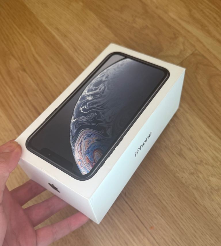 VGC GENUINE APPLE IPHONE XR 64GB + x2 CASETIFY CASES AND APPLE ACCESSORIES