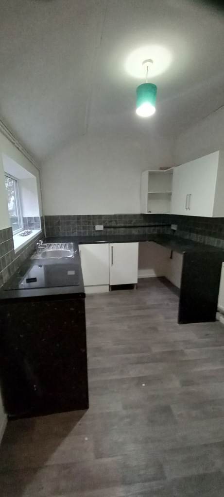 **TO LET**1 BEDROOM GROUND FLOOR FLAT**WATERLOO ROAD**BURSLEM**