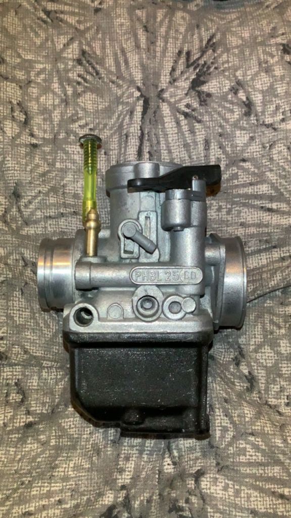 Malossi 25mm dellorto carb set up 