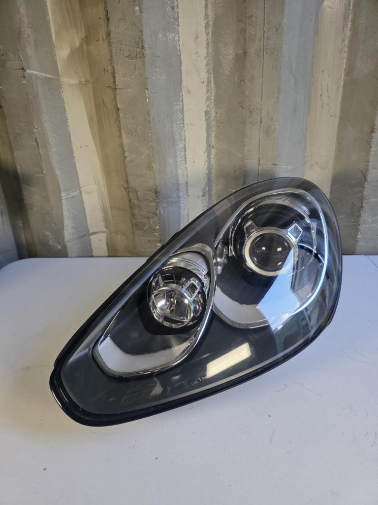 PORSCHE CAYENNE XENON COMPLETE PASSENGER SIDE HEADLIGHT 15-18 GENUINE