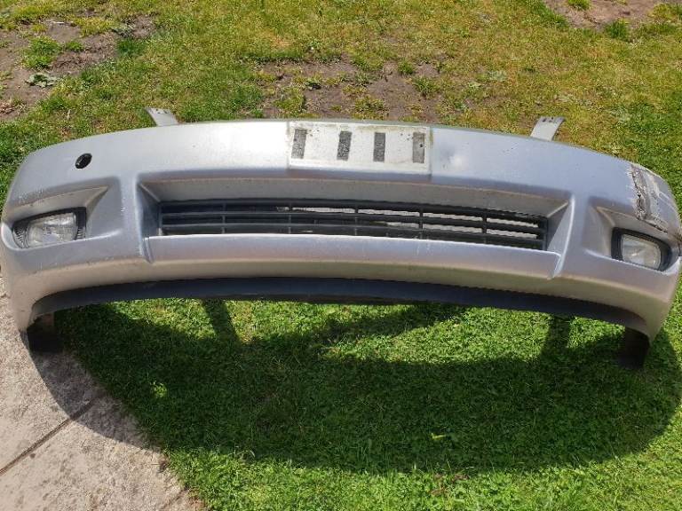 Kia Sedona 2.9 (2009) Front Bumper