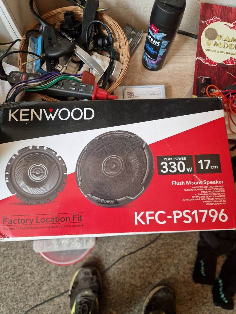 Car kenwood speakers new 