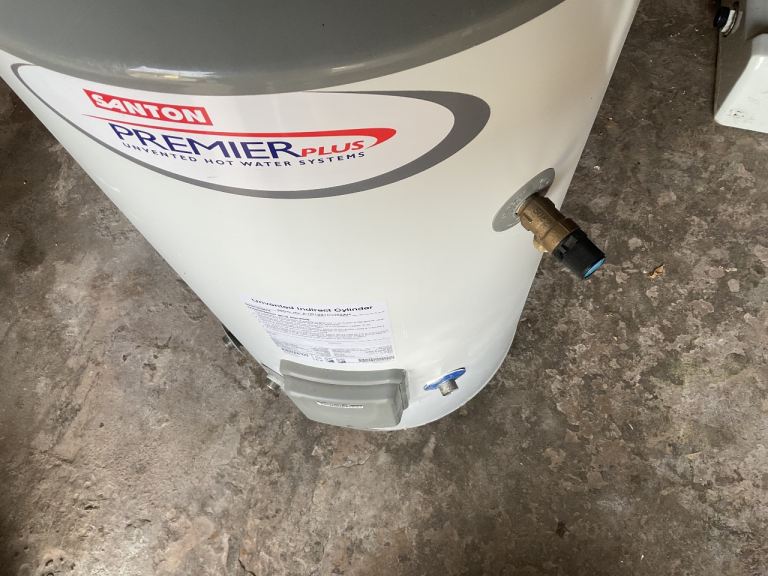 Unvented cylinder/water heater 