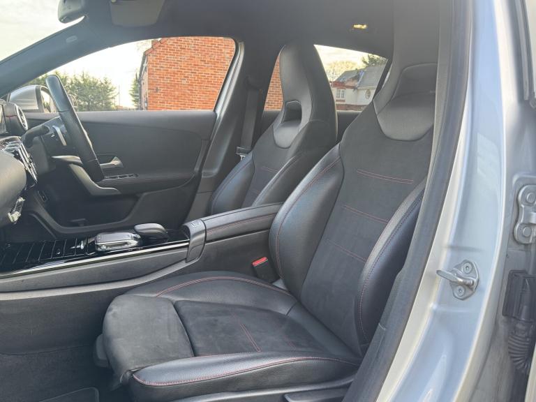 MERCEDES-BENZ A CLASS 1.3 A250e 15.6kWh AMG Line 2020