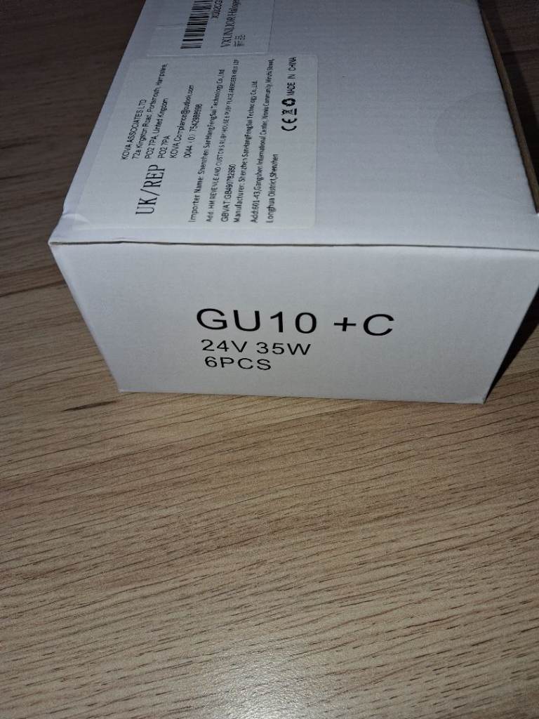 Unopened box of 6 GU10 bulbs