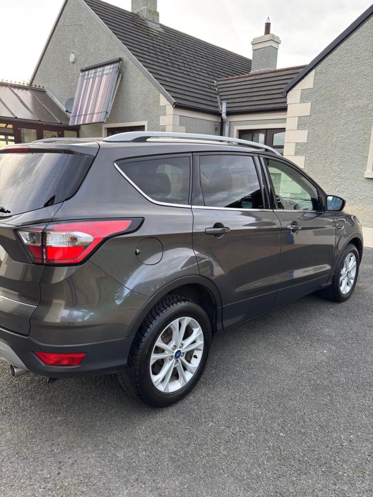 Ford, KUGA, Hatchback, 2017, Semi-Auto, 1498 (cc), 5 doors