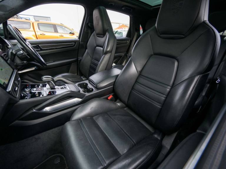 2018 Porsche Cayenne 4.0T V8 Turbo SUV 5dr Petrol TiptronicS 4WD Euro 6 (s/s) (550 ps) ESTATE Pet...