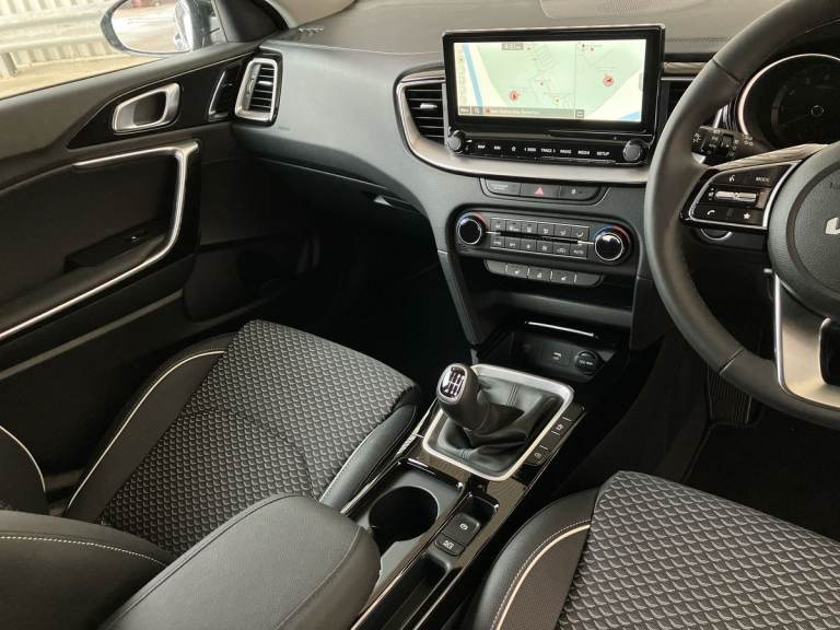 2025 Kia Ceed 1.5T GDi ISG 138 3 5dr Hatchback PETROL Manual