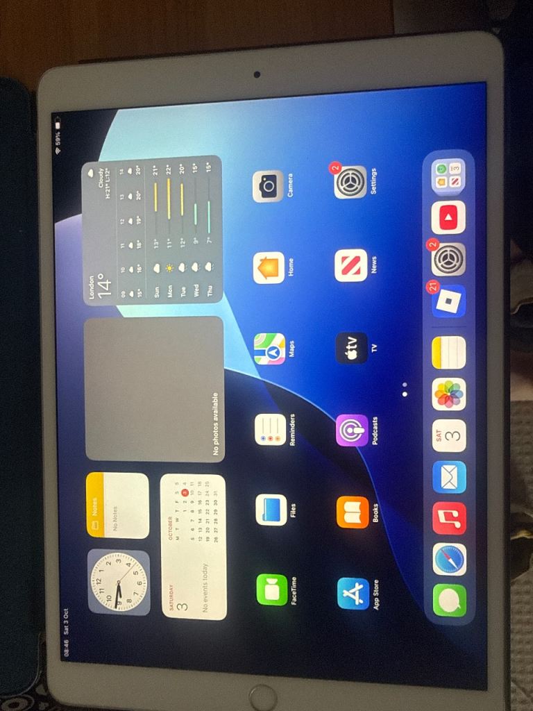 Apple iPad Air (3rd Gen) 64GB – White, Good Condition
