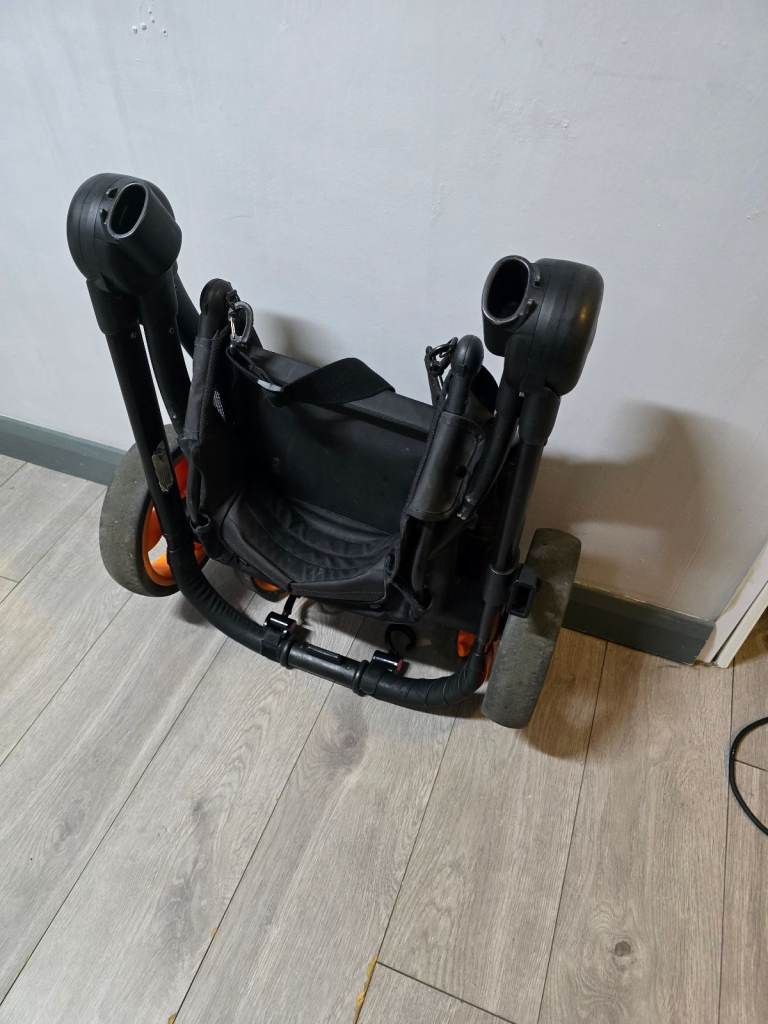 iCandy designer collection Peach-Black Carrycot & Pushchair Combo