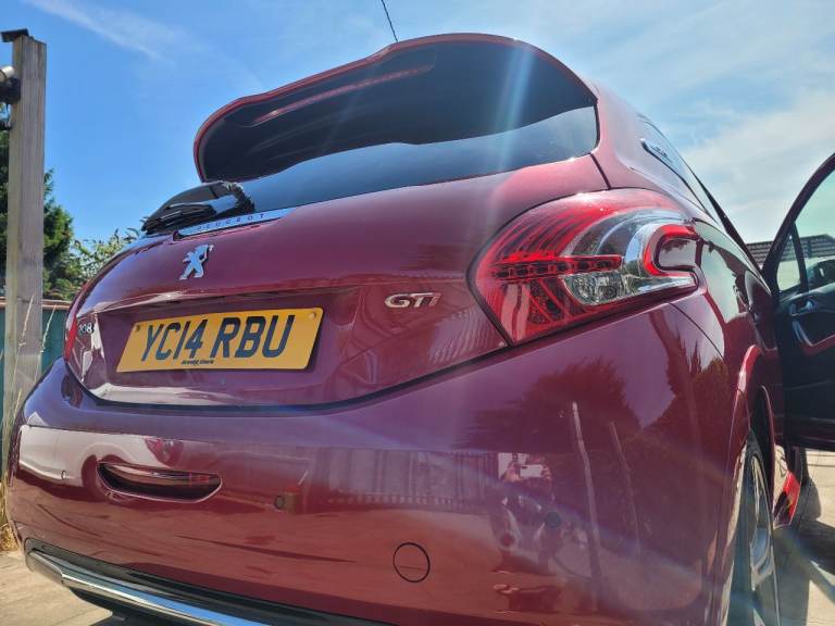 Peugeot 208 GTI