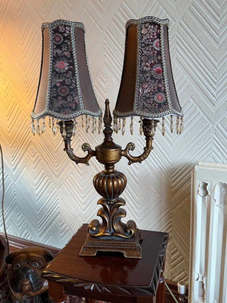 Reproduction Victorian-style double table lamp