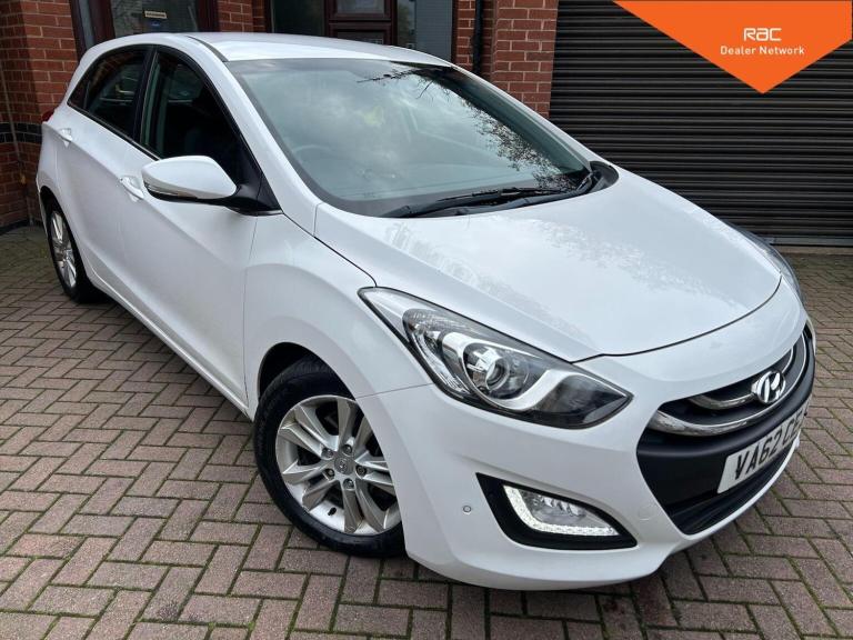 HYUNDAI I30 1.6 CRDi Blue Drive Style Nav Euro 5 (s/s) 5dr 2013