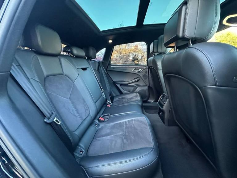 2018 Porsche Macan 2.0T SUV 5dr Petrol PDK 4WD Euro 6 (s/s) (252 ps) ESTATE Petrol Automatic