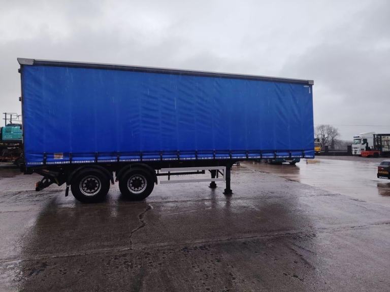 Curtainsider trailer urban 32 foot drum brakes Other