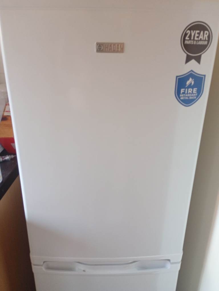 Fridge freezer 