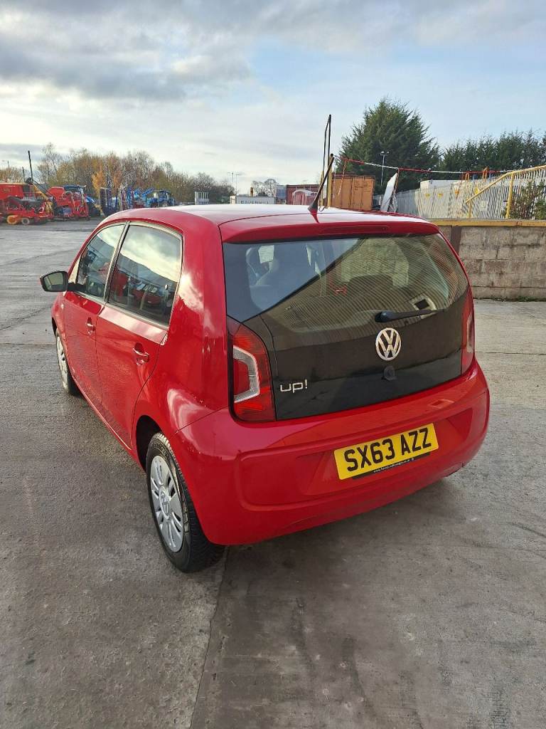 Volkswagen, UP, Hatchback, 2014, Manual, 999 (cc), 5 doors