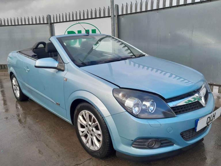 Vauxhall, ASTRA, Convertible, 2009, Manual, 1796 (cc), 3 doors