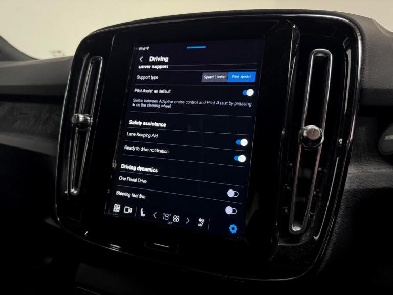 2023 Volvo XC40 Plus P8 AWD (408 hp) ESTATE Electric Automatic