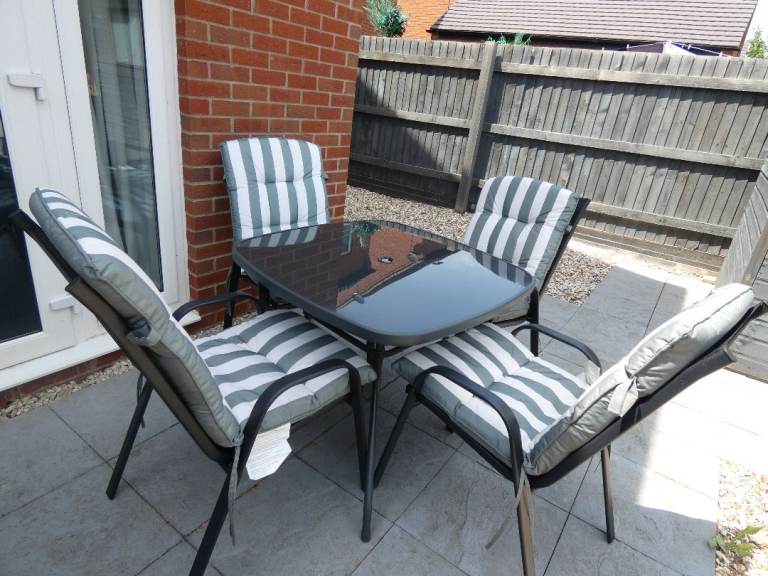 4 Seater Garden Dining Table Set