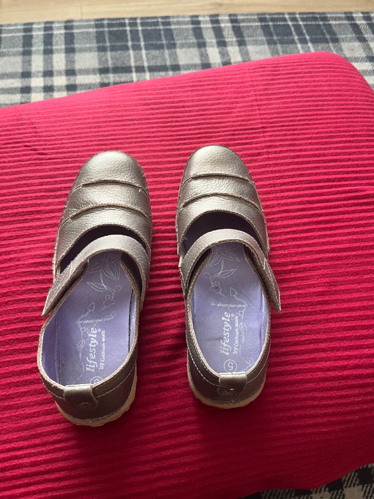Ladies Cushion Walk Sandals