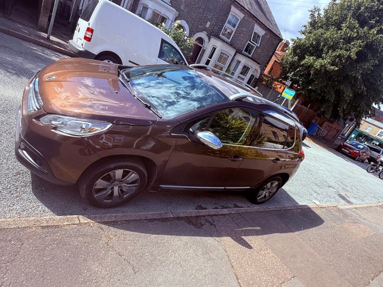 Peugeot, 2008, Hatchback, 2014, Semi-Auto, 1199 (cc), 5 doors