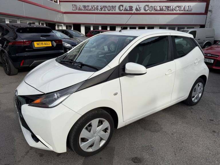 2017 17 TOYOTA AYGO 1.0 VVT-I X-PLAY HATCHBACK 5DR PETROL MANUAL EURO 6 (68 PS)