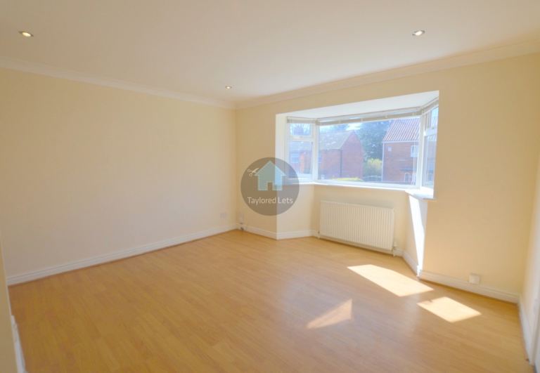 GREAT 3 BEDROOM PROPERTY TO RENT IN WEST DENTON - AVAILABLE IMMEDIATELY - £1,005PCM